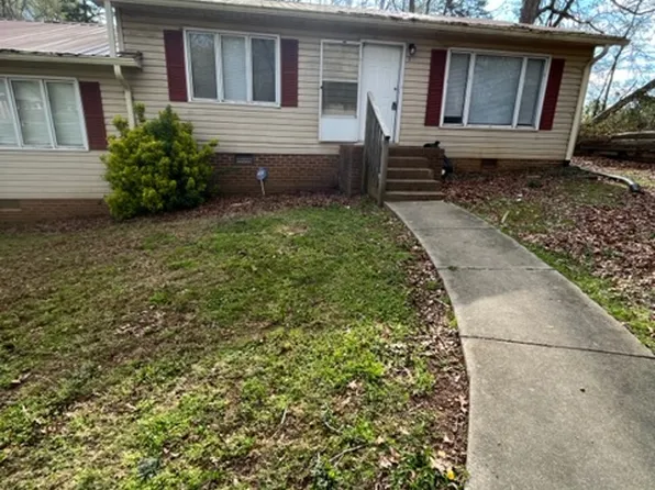 2005 Oakhurst Dr #B, Shelby, NC 28152