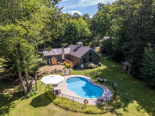 44 Beech Hill Road, Exeter, NH 03833