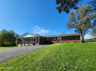 187 Chapman Rd, Lake Ariel, PA 18436