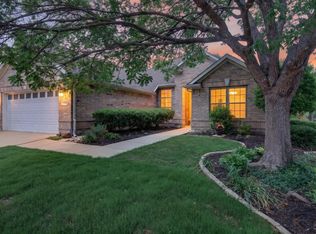 9504 Pinewood Dr, Denton, TX 76207