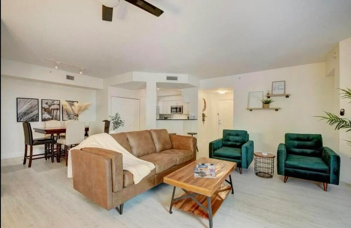 2 bed, 2.0 bath, 1350 sqft, $3,000 — Photo 4