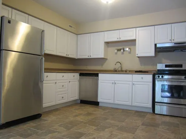 20155 Independence Dr, Brookfield, WI 53045