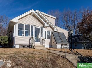 5640 Cedar St, Omaha, NE 68106