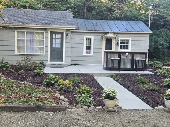 5228 Paint Creek Rd, Eaton, OH 45320