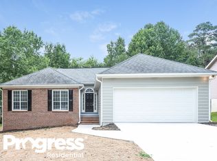 516 Horseshoe Cir, Stockbridge, GA 30281