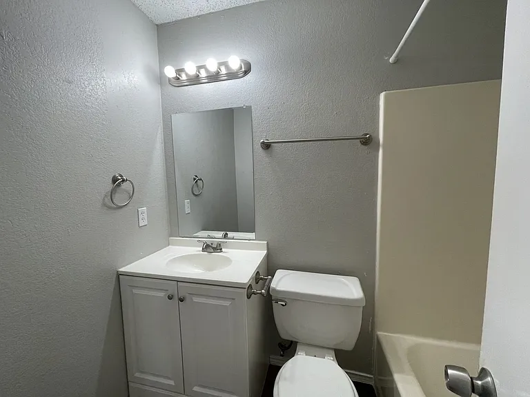 2503 Indigo Ln — Photo 8