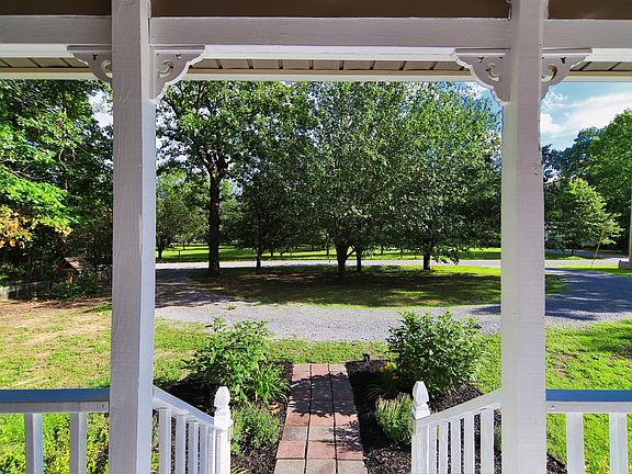 5th image of 34 Spencer Dr