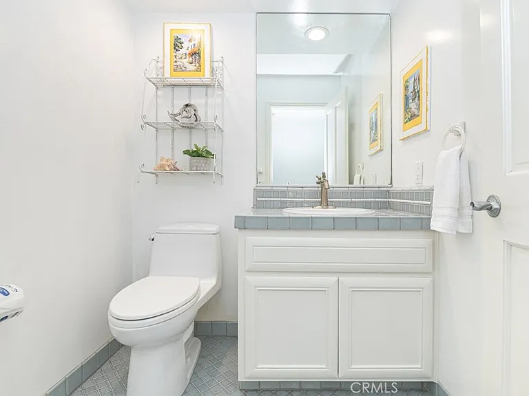 1720 W Oceanfront #B — Photo 25