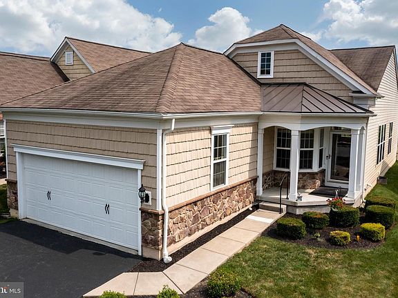 2nd image of 576 Prizer Ct