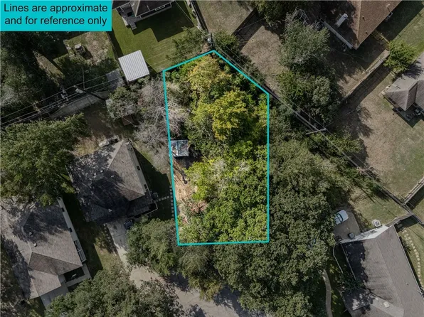 3302 Judythe Ct, Bryan, TX 77803