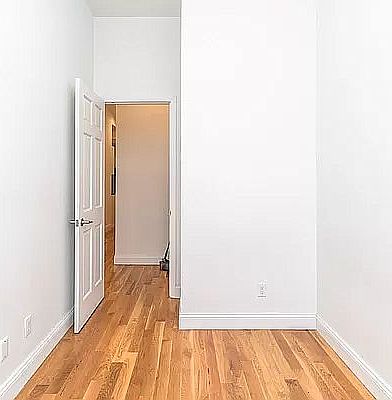 1st image of 301 Wyckoff Ave #3R