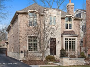 927 Cherry St, Winnetka, IL 60093