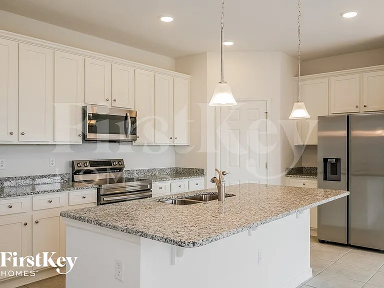 597 Crown Rose Dr — Photo 6
