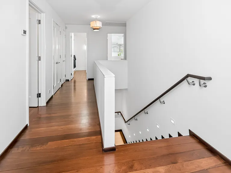 53 Bay Ave — Photo 30