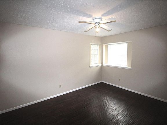 5th image of 1903 Willow Point Dr