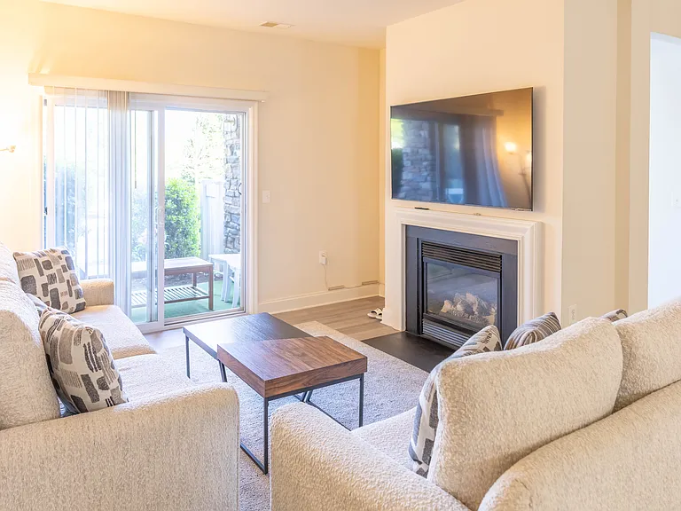 12824 Clarksburg Square Rd #105 — Photo 11