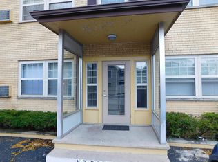 1709 W John St APT 8, Champaign, IL