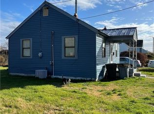 1016 Thomas St, Hampton, VA 23669