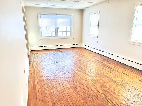 2nd image of 105 Church St