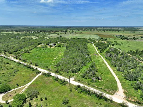 501 County Road 477 LOT 14, Stockdale, TX 78160