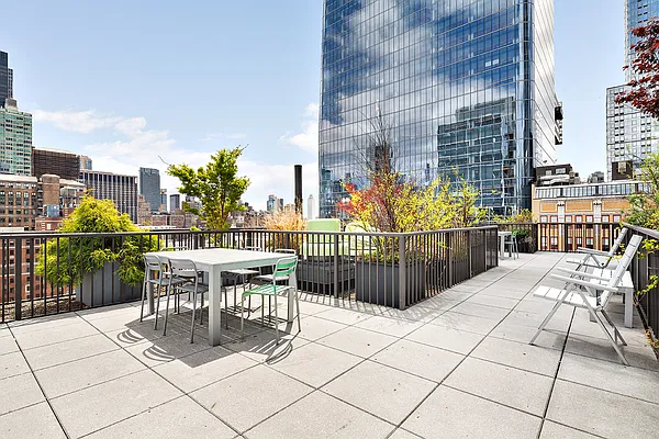 Sold by Compass | media 10