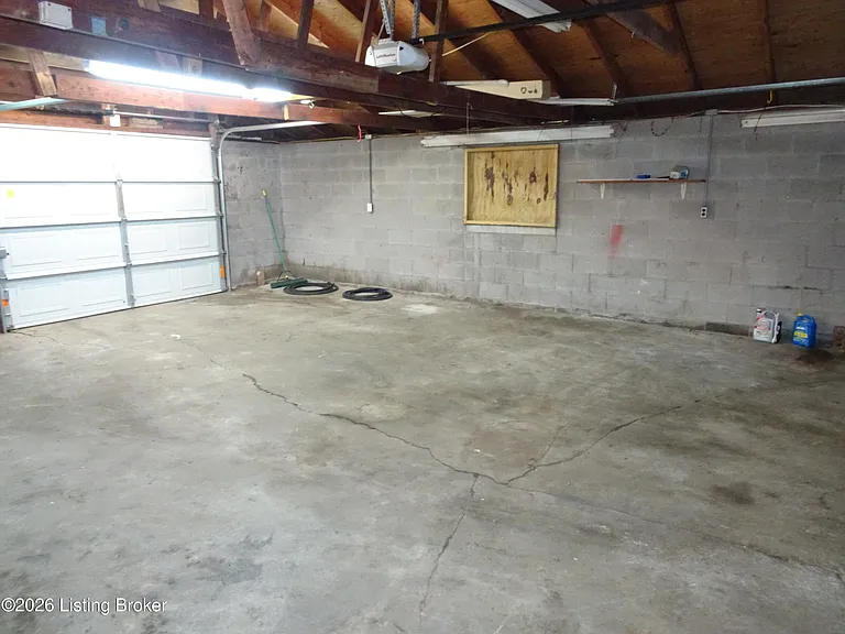 226 Downes Ln — Photo 15