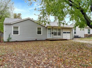 359 Spring Dr, Haysville, KS 67060