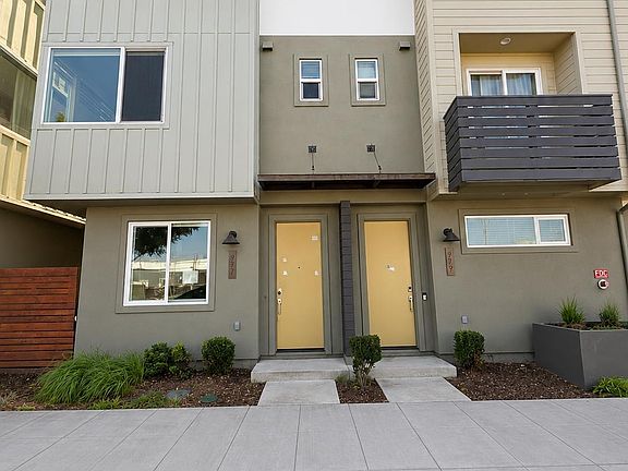 2nd image of 977 24th St