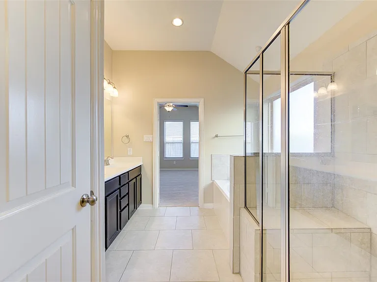 6519 Point Hollow Ln — Photo 43