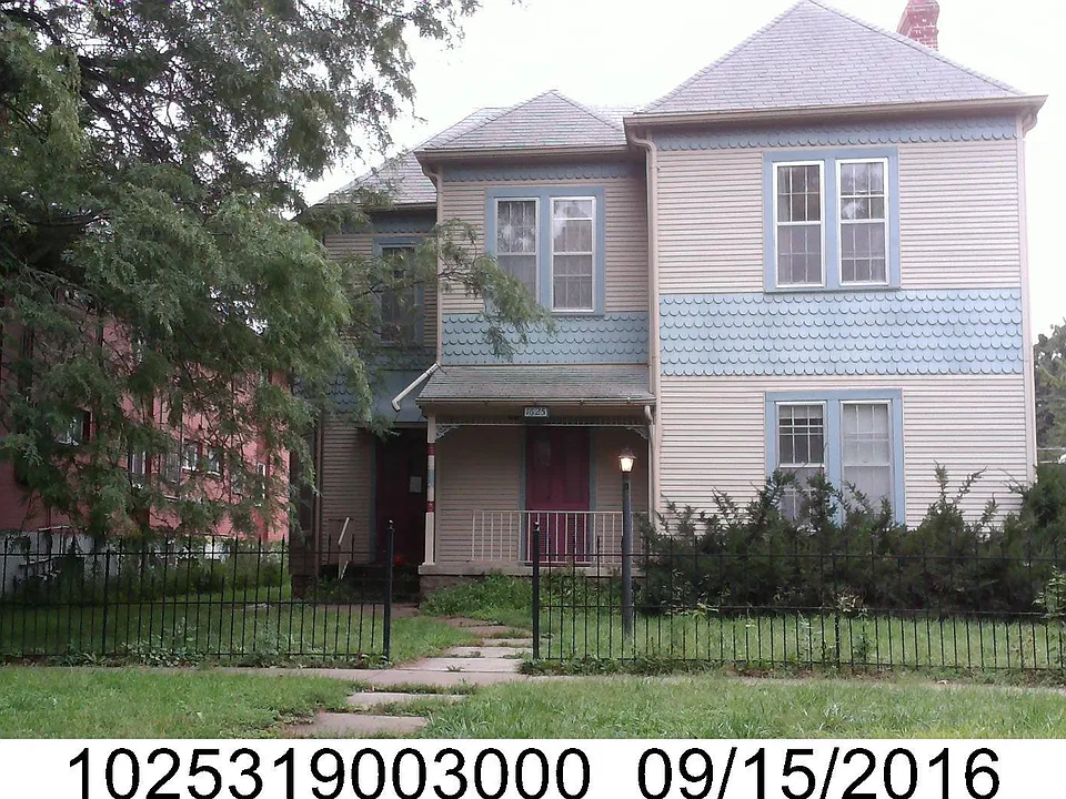 1625 D St #3