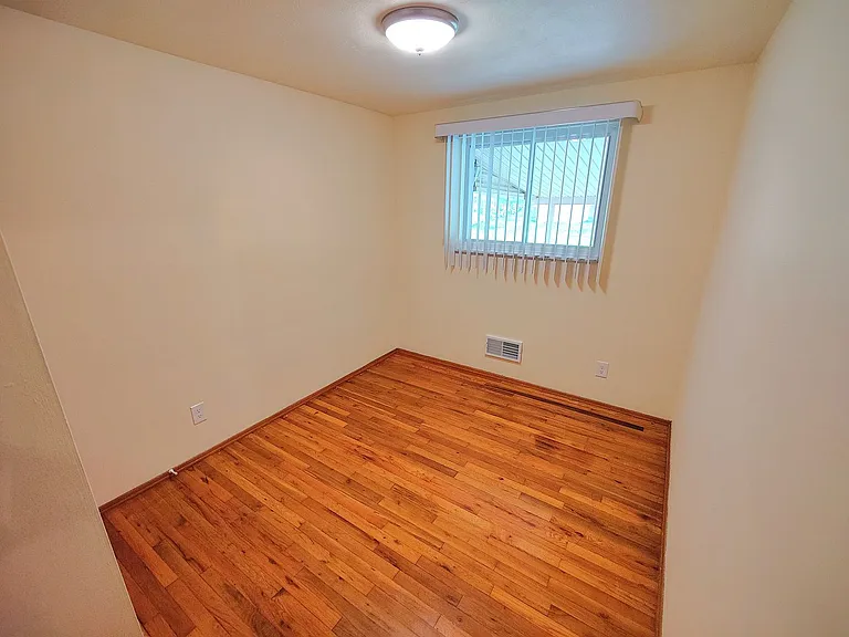 5079 Earlsdale Rd — Photo 18