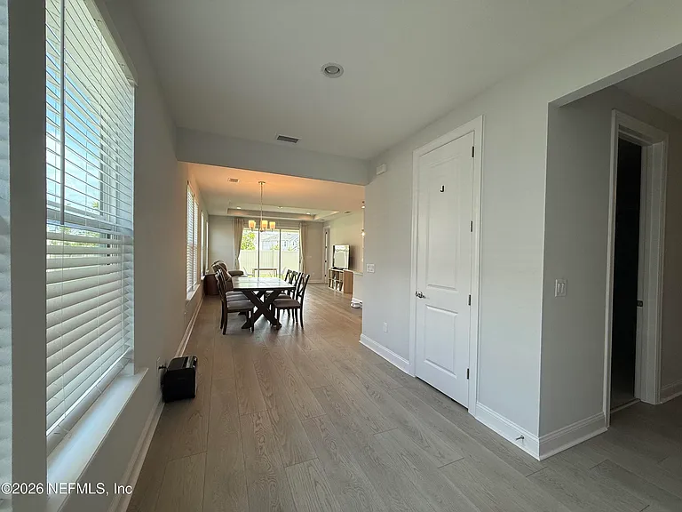 229 Cool Springs Ave — Photo 4