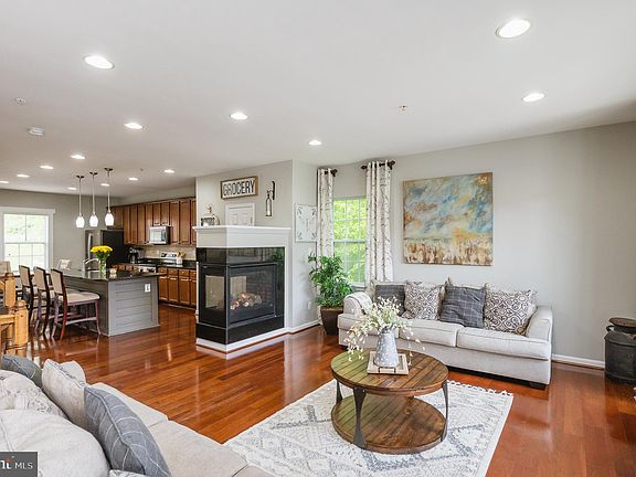 5th image of 600 English Ivy Way