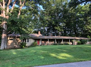 145 N Seneca Rd, Oak Ridge, TN 37830