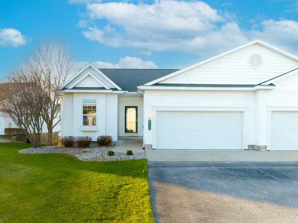 5713 Stillwater Trl, Fruitport, MI 49415