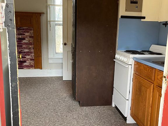 4th image of 129 W Linn St #7