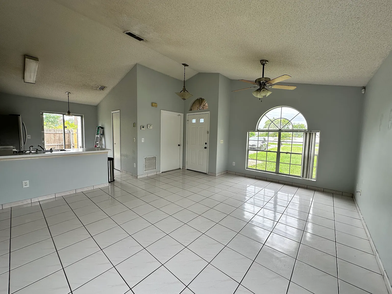 6612 Rose Queen Ct — Photo 4
