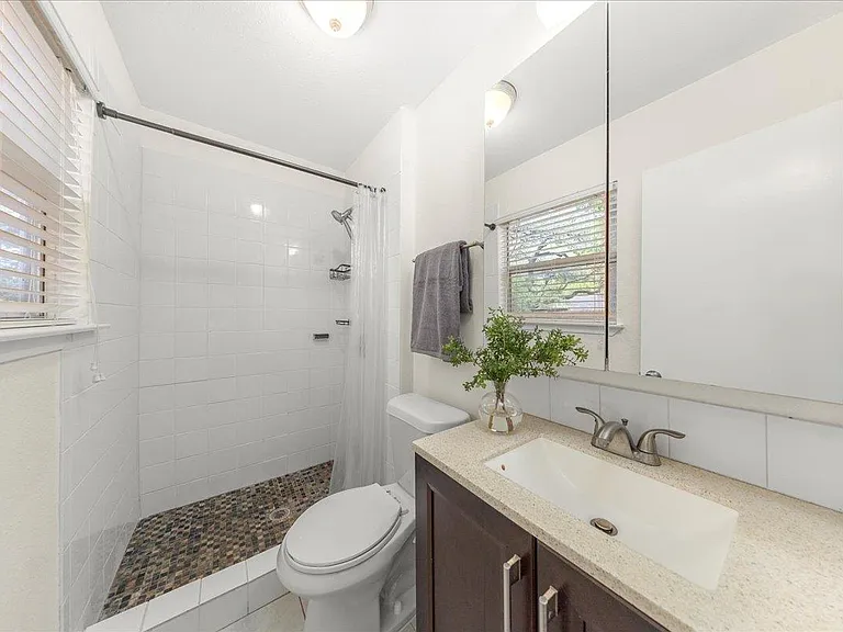5108 Emerald Forest Dr — Photo 23