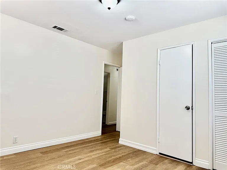 1906 W Kenoak Dr — Photo 18