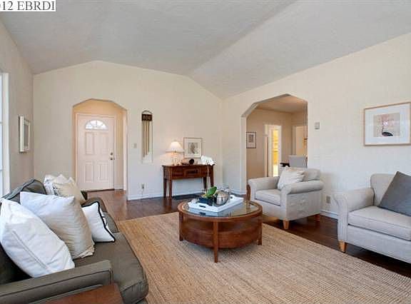 3rd image of 847 Bancroft Ave