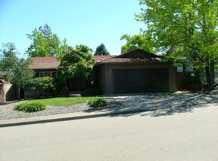 171 Chablis Way, Cloverdale, CA 95425