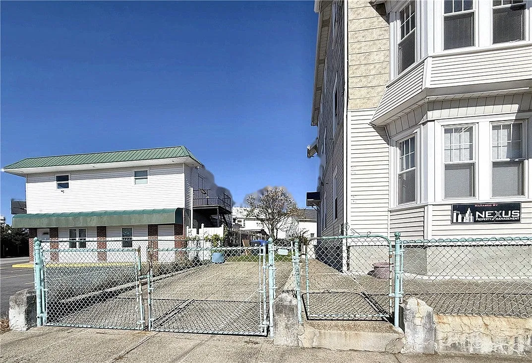 2 bed, 2080 sqft, $2,100 — Photo 4