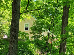 327 River Rd, St Johnsbury, VT 05819