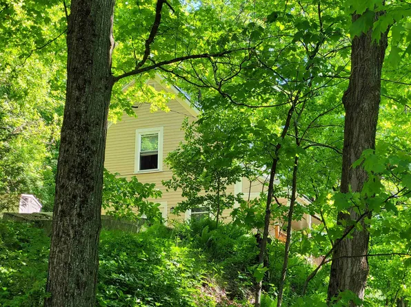 327 River Road, St. Johnsbury, VT 05819