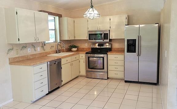 3rd image of 3108 11th St W