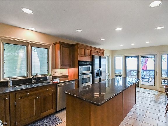 2nd image of 6035 Shore Dr
