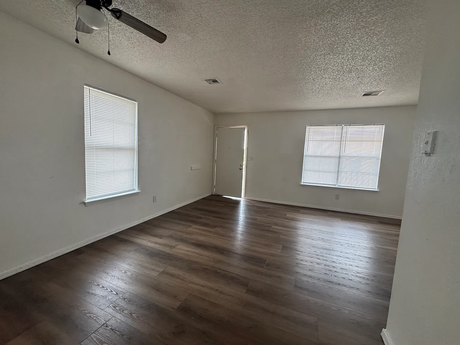 1 bed, 675 sqft, $800 — Photo 2
