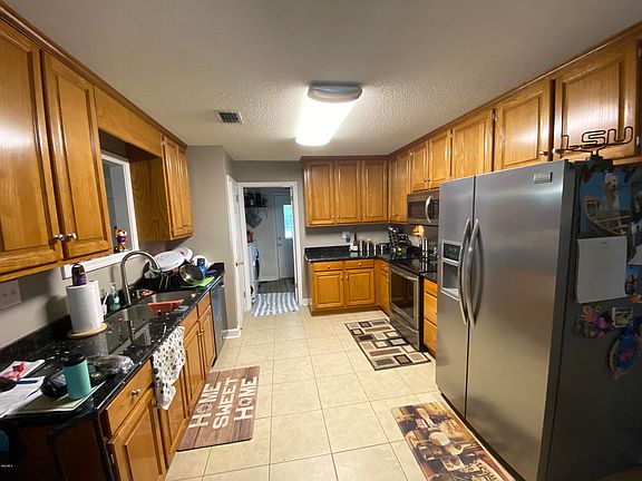 3rd image of 14530 Mallett Rd