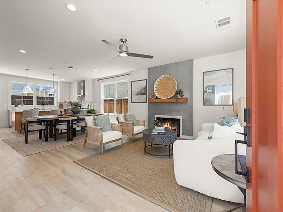 2nd image of 103 Staggi Ln