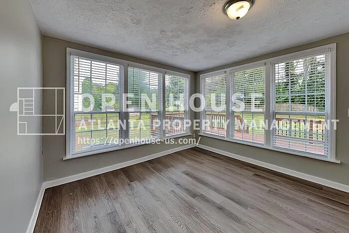 450 Sumer Ln N — Photo 22
